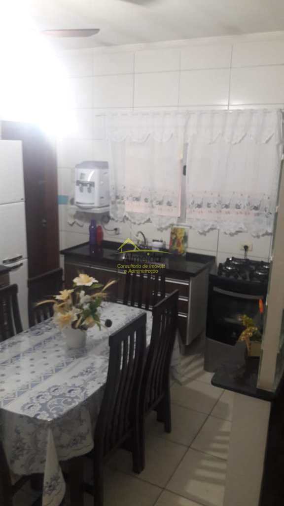 Casa em Cubatão, no bairro Vila Caraguata
