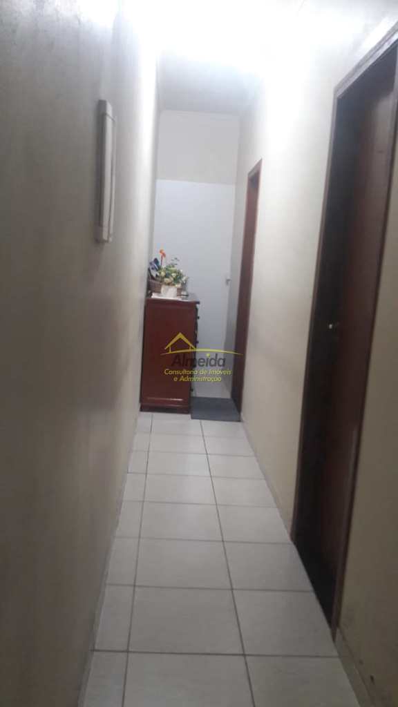 Casa em Cubatão, no bairro Vila Caraguata
