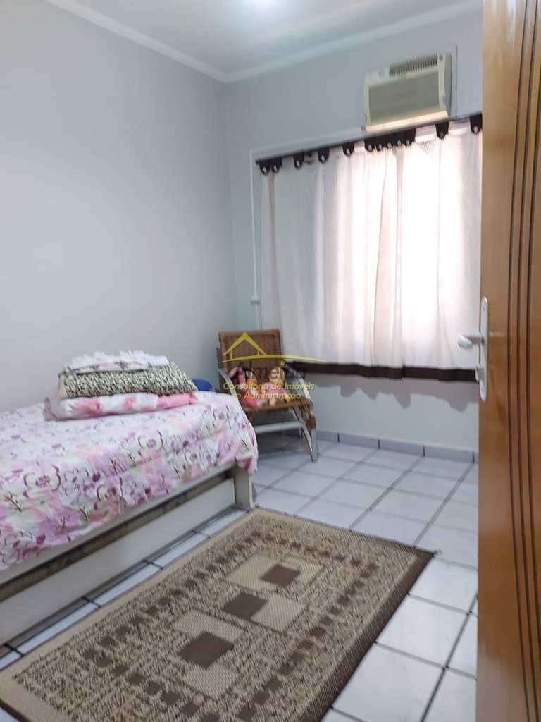 Sobrado em Cubatão, no bairro Vila Ponte Nova