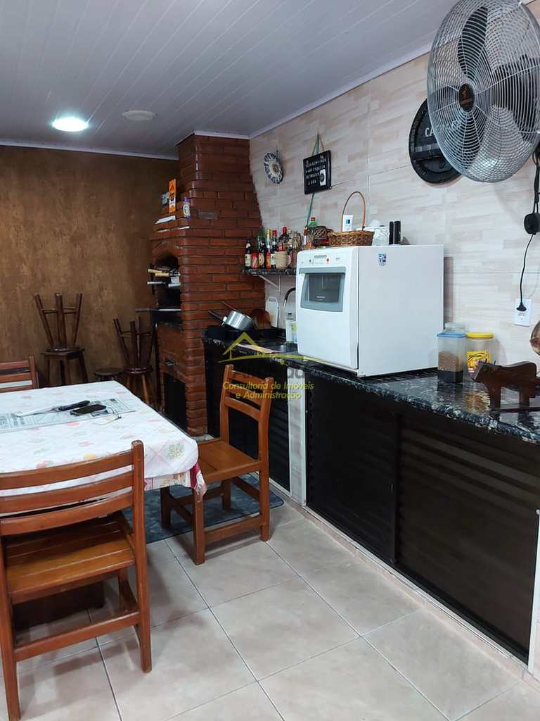 Sobrado em Cubatão, no bairro Vila Ponte Nova