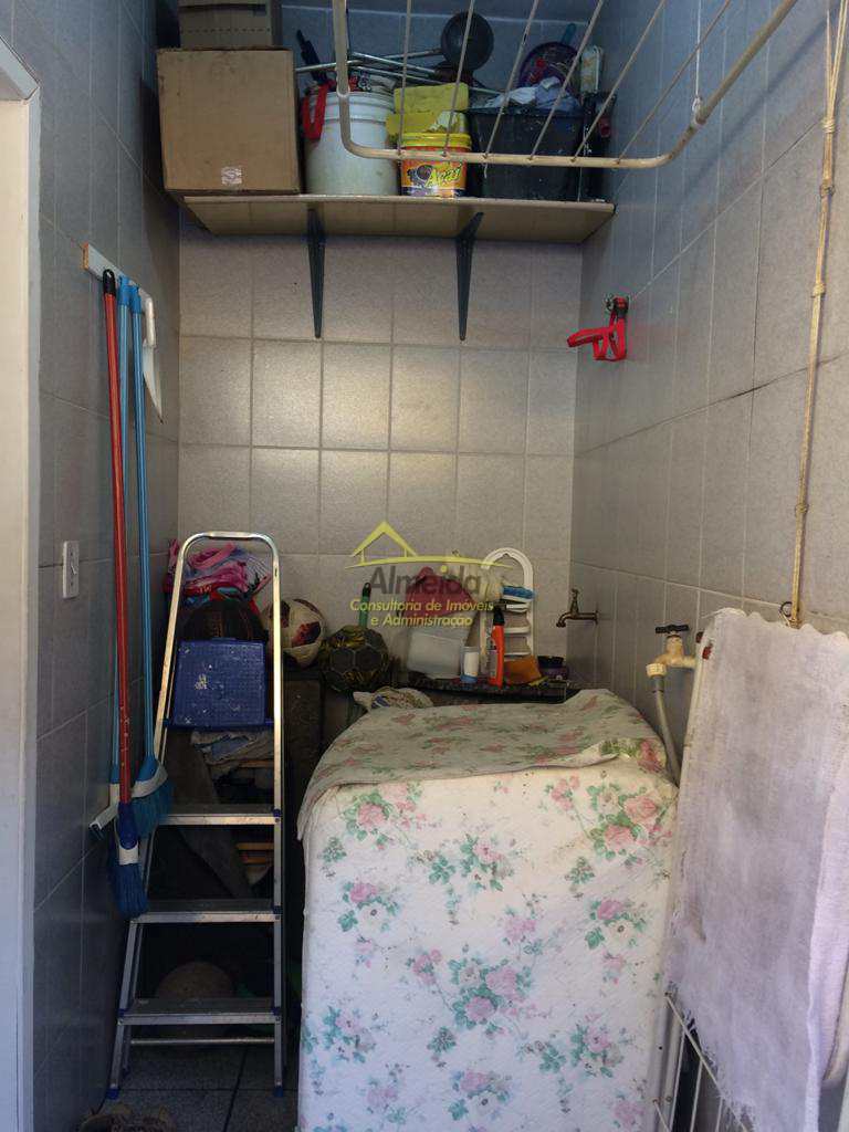 Casa em Cubatão, no bairro Vila Ponte Nova