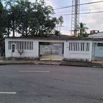 Casa em Cubatão, bairro Vila Nova