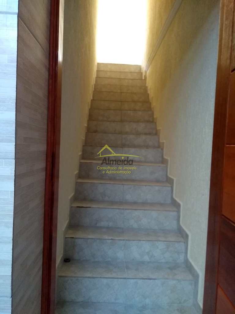 Casa em Cubatão, no bairro Vila Ponte Nova