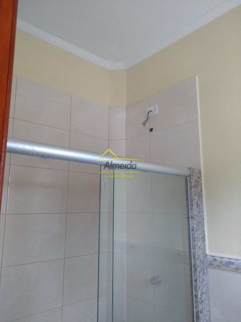 Casa em Cubatão, no bairro Vila Ponte Nova