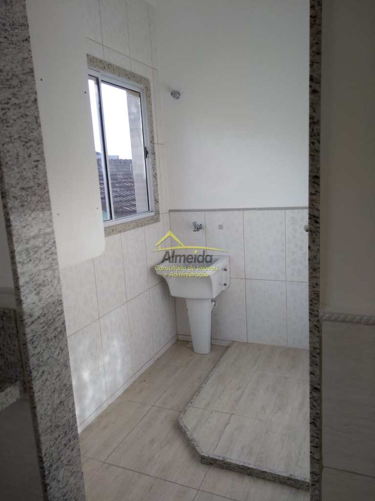Casa em Cubatão, no bairro Vila Ponte Nova