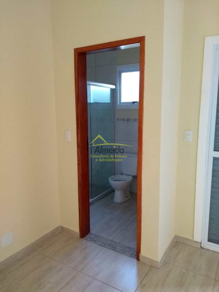 Casa em Cubatão, no bairro Vila Ponte Nova