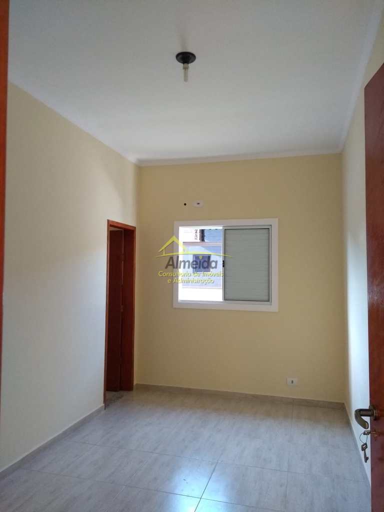 Casa em Cubatão, no bairro Vila Ponte Nova