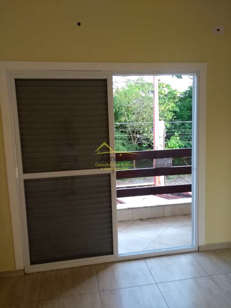 Casa em Cubatão, no bairro Vila Ponte Nova