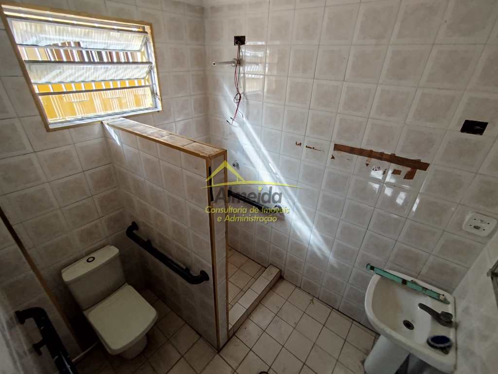 Casa em Cubatão, no bairro Vila Nova