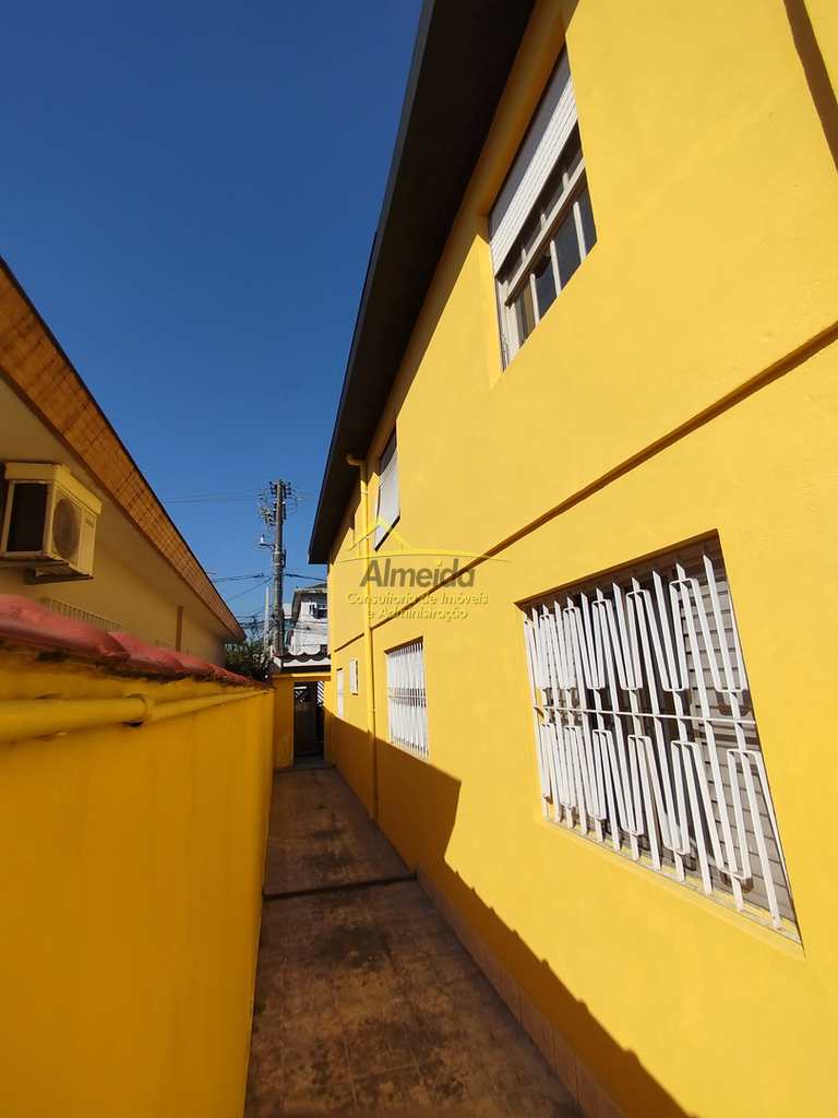 Casa em Cubatão, no bairro Vila Nova