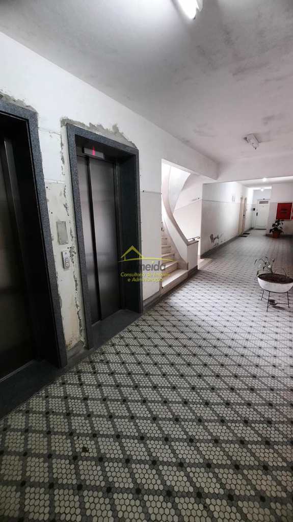 Sala Comercial em Santos, no bairro Centro