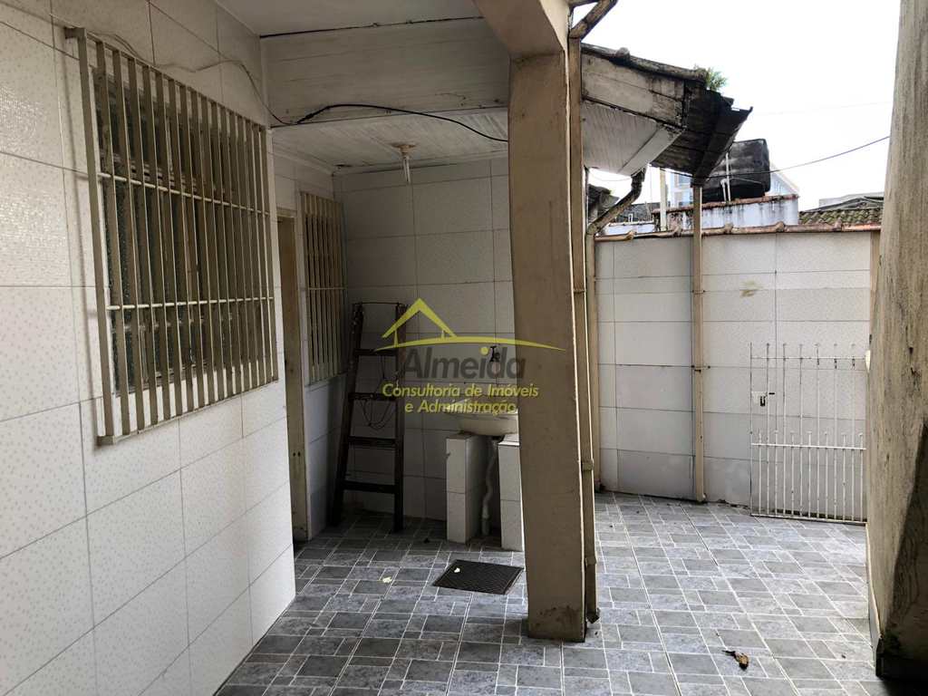 Casa em Cubatão, no bairro Vila Santa Rosa