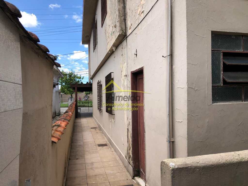 Casa em Cubatão, no bairro Vila Santa Rosa