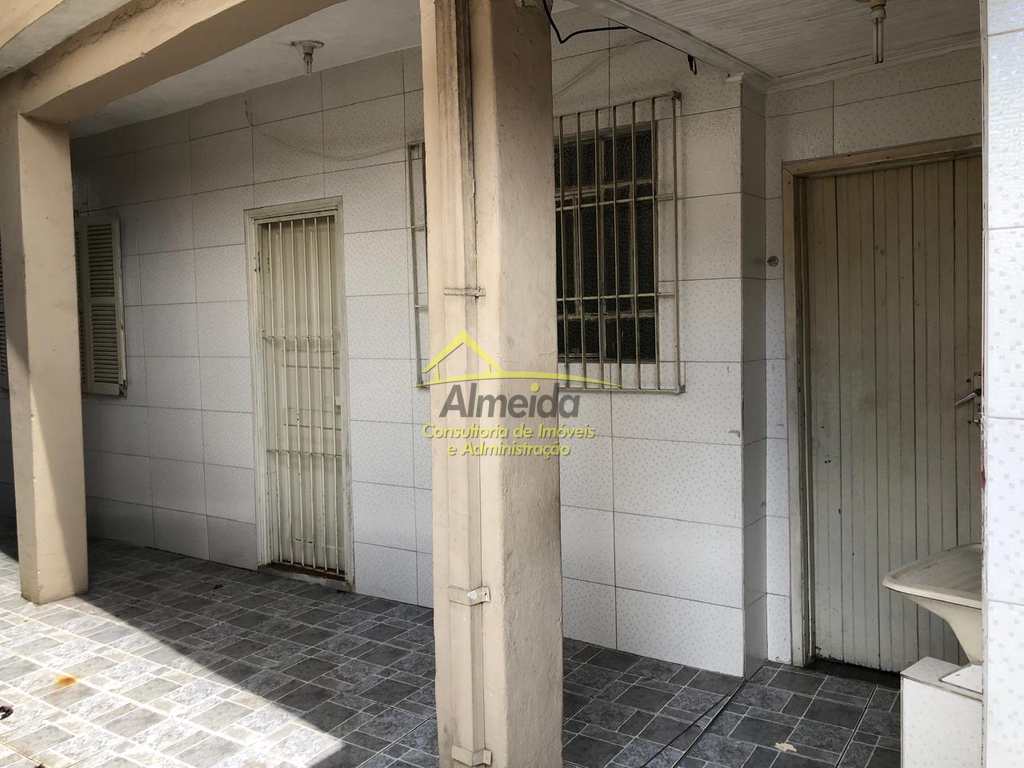 Casa em Cubatão, no bairro Vila Santa Rosa