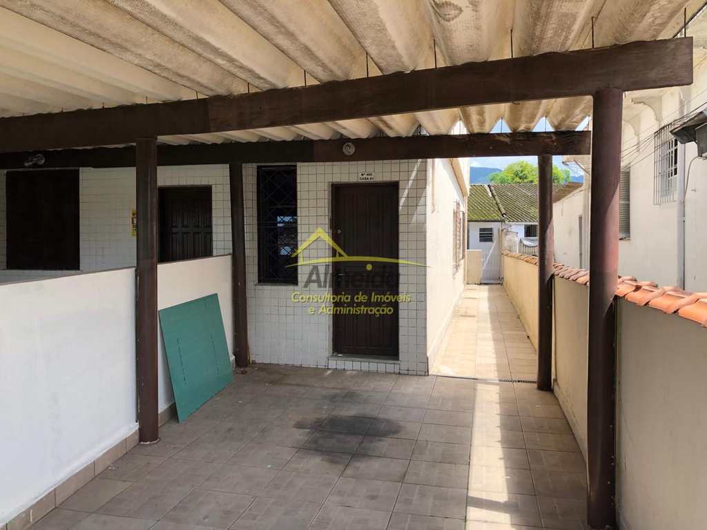 Casa em Cubatão, no bairro Vila Santa Rosa
