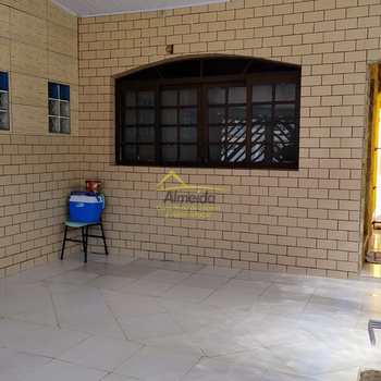 Sobrado em Cubatão, bairro Vale Verde