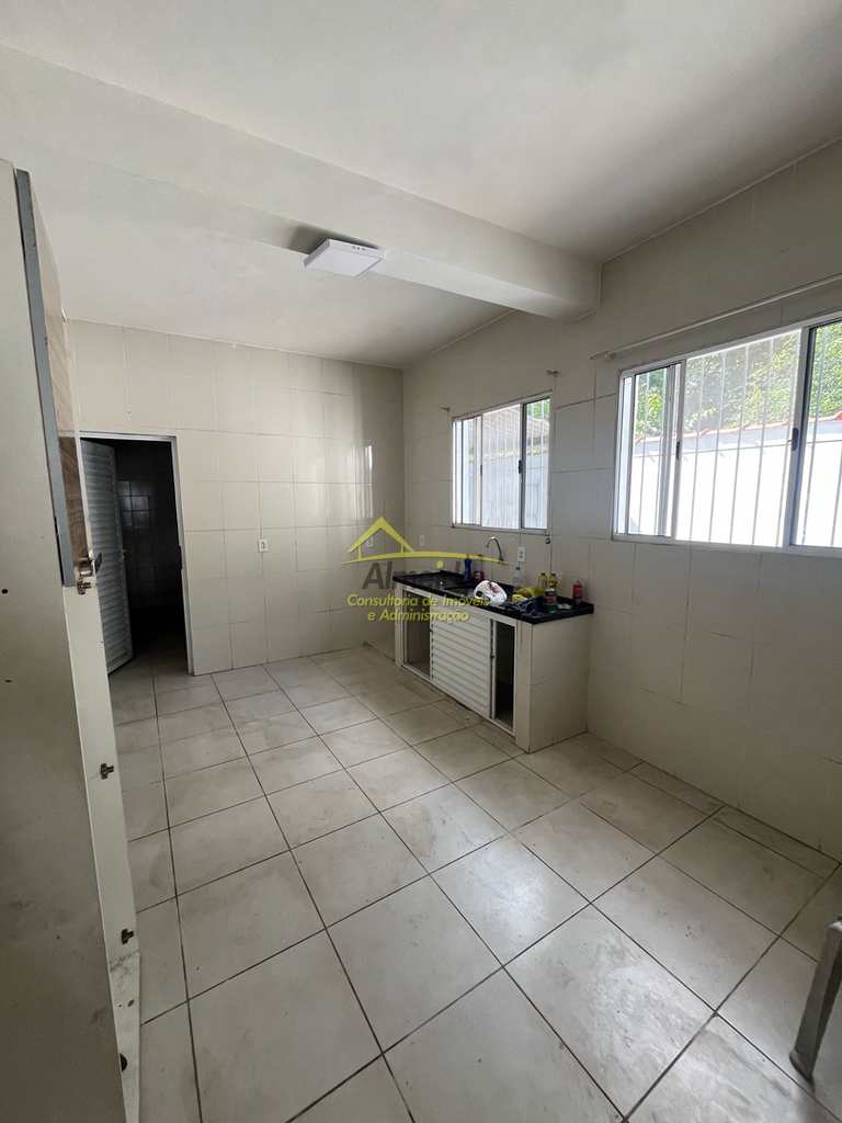 Casa em Cubatão, no bairro Vila Natal