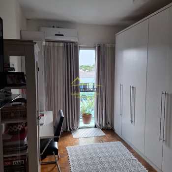Casa em Cubatão, bairro Vila Nova
