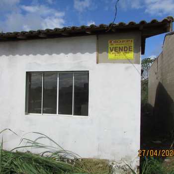 Casa em Pariquera-Açu, bairro Vila Clementina