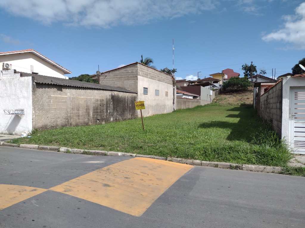 Terreno em Pariquera-Açu, no bairro Vila Débora
