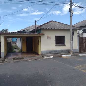 Casa em Pariquera-Açu, bairro Vila Santa Helena
