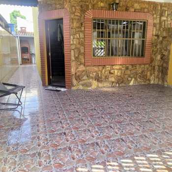 Sobrado em Praia Grande, bairro Guilhermina