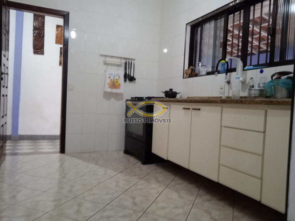 Casa em Praia Grande, no bairro Guilhermina