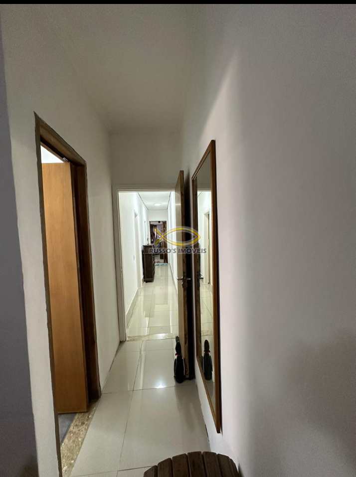 Casa em Praia Grande, no bairro Guilhermina