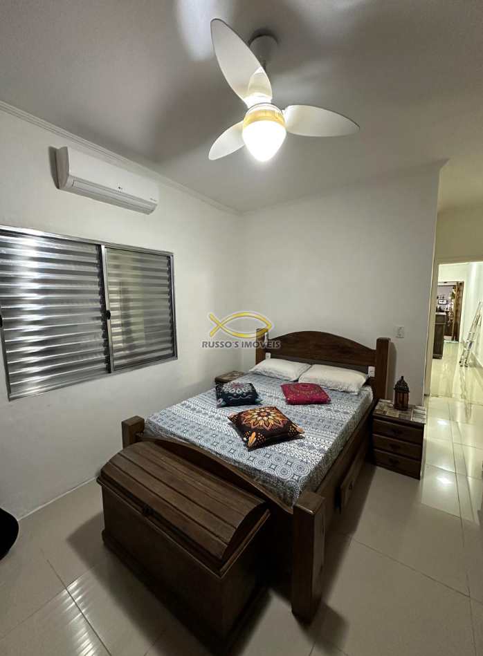 Casa em Praia Grande, no bairro Guilhermina