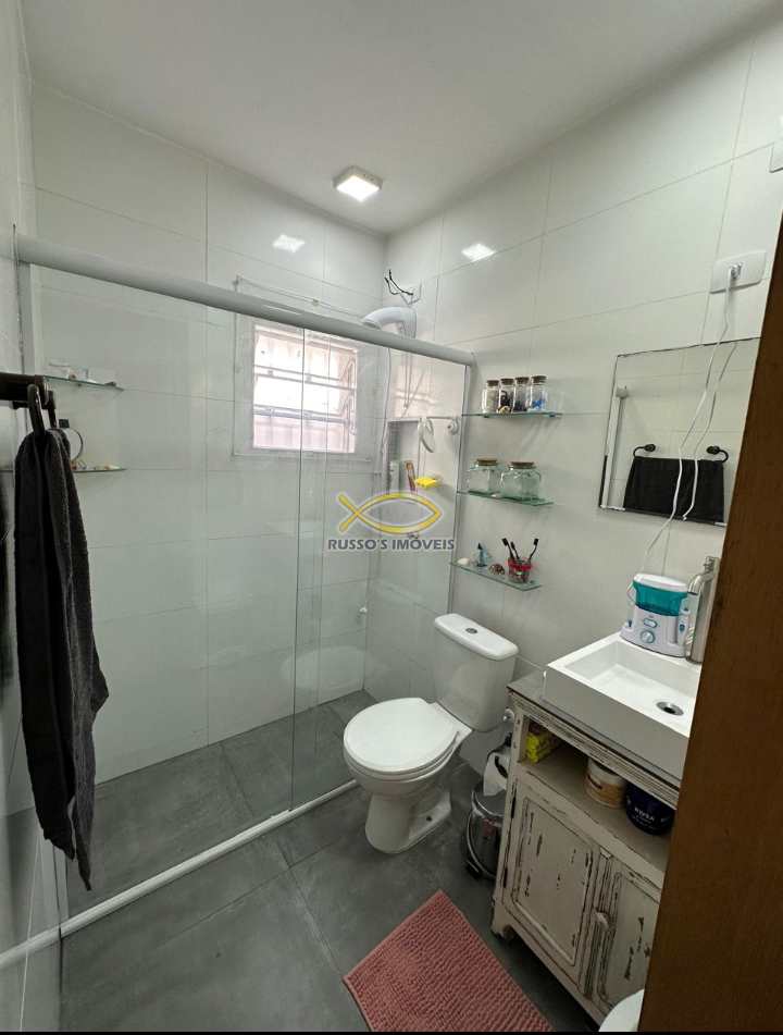 Casa em Praia Grande, no bairro Guilhermina