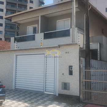Sobrado em Praia Grande, bairro Ocian
