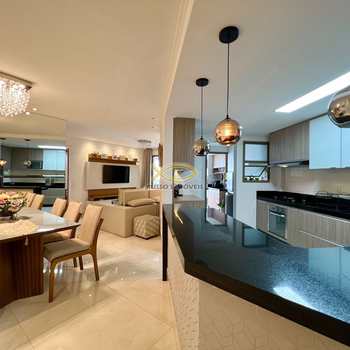 Apartamento em Praia Grande, bairro Canto do Forte