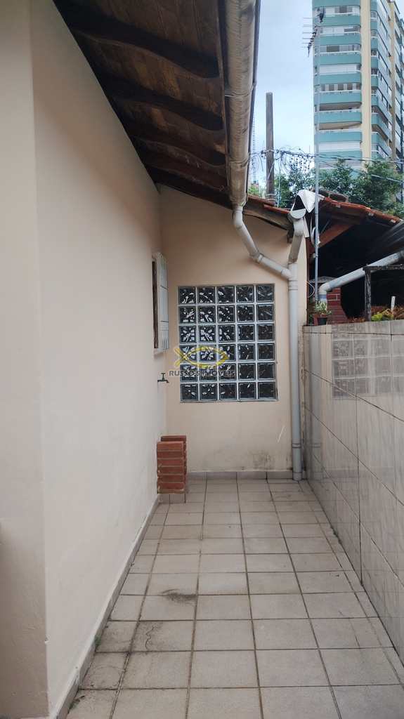 Casa em Praia Grande, no bairro Guilhermina