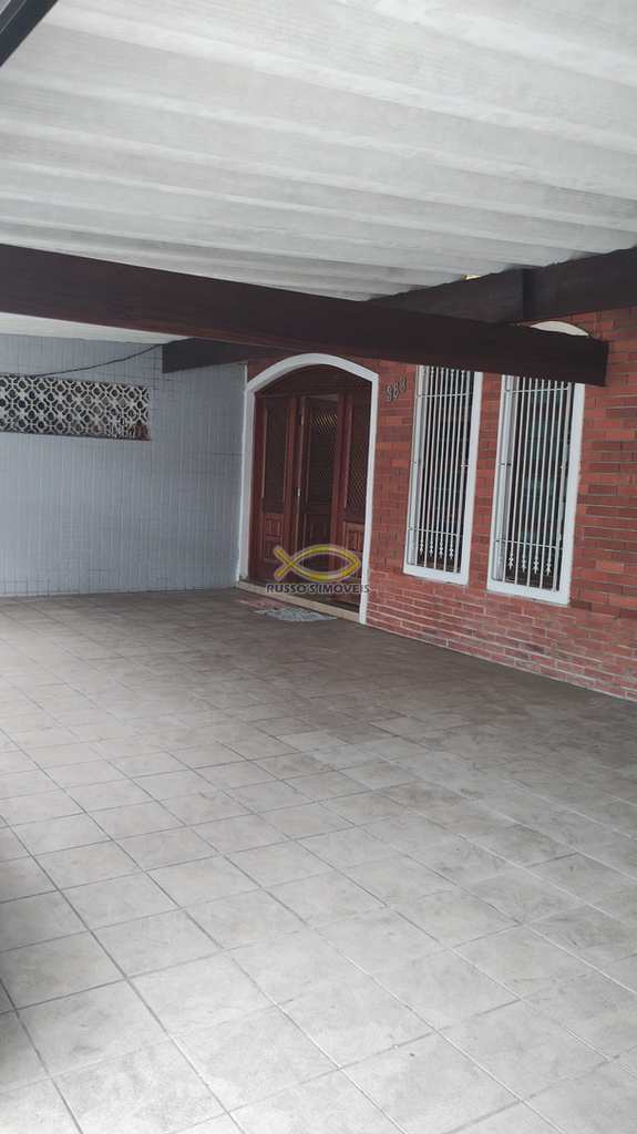 Casa em Praia Grande, no bairro Guilhermina