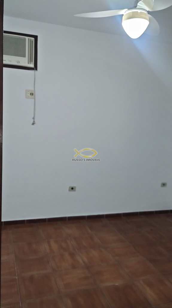 Casa em Praia Grande, no bairro Guilhermina