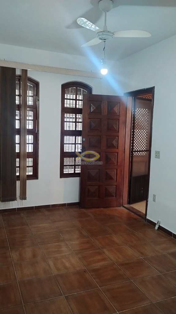 Casa em Praia Grande, no bairro Guilhermina