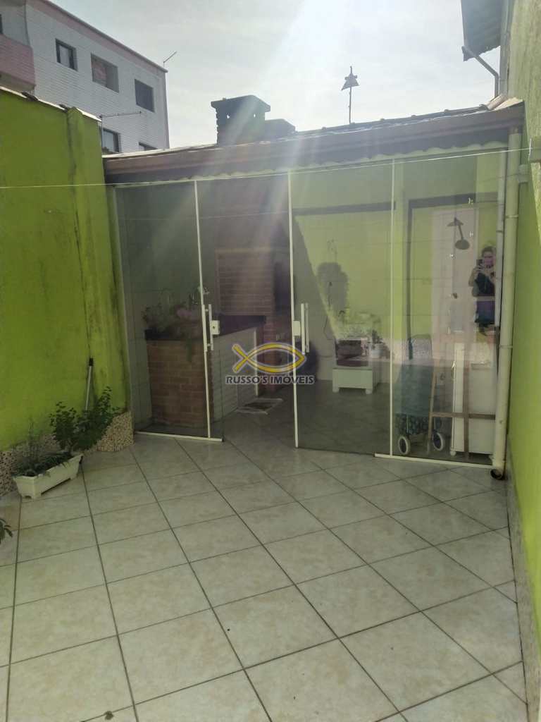 Sobrado em Praia Grande, no bairro Guilhermina