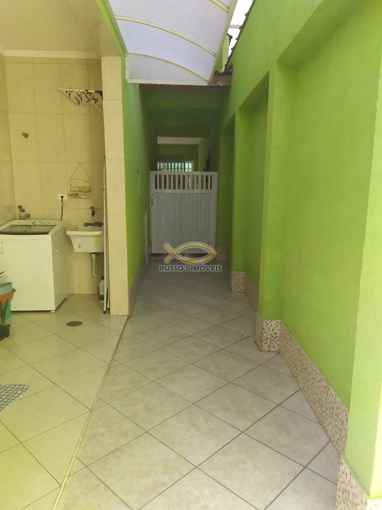 Sobrado em Praia Grande, no bairro Guilhermina