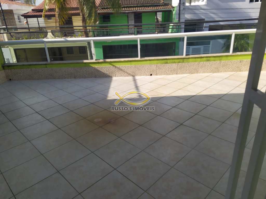 Sobrado em Praia Grande, no bairro Guilhermina