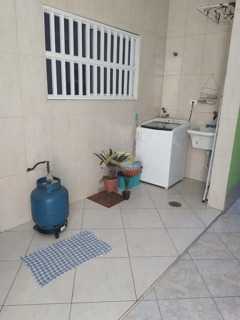 Sobrado em Praia Grande, no bairro Guilhermina