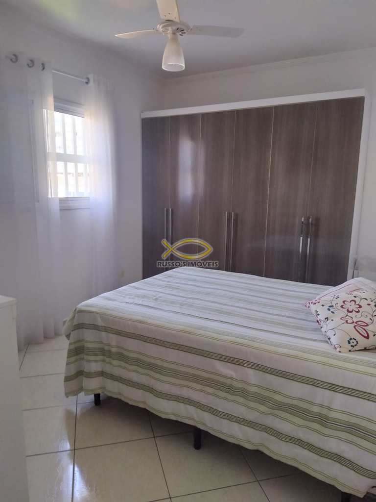Sobrado em Praia Grande, no bairro Guilhermina