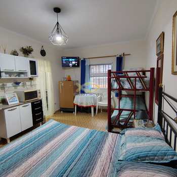 Kitnet em Praia Grande, bairro Guilhermina