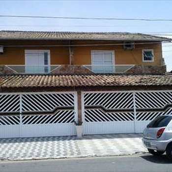 Sobrado em Praia Grande, bairro Boqueirão