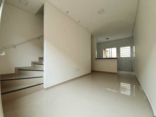 Casa de Condomínio, código 662889 em Praia Grande, bairro Caiçara