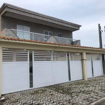 Casa de Condomínio em Praia Grande, bairro Melvi