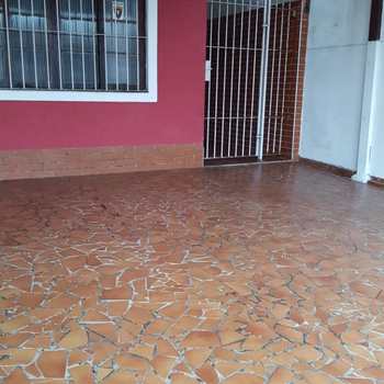 Casa em Praia Grande, bairro Maracanã