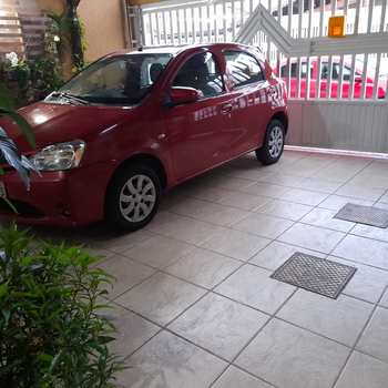 Casa em Praia Grande, bairro Tupi