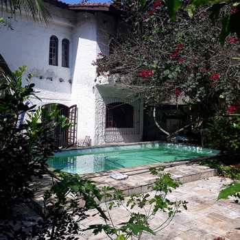 Sobrado em Praia Grande, bairro Canto do Forte