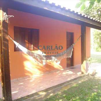 Casa em Itanhaém, bairro Jardim Coronel