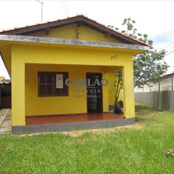 Casa em Mongaguá, bairro Balneário Itaóca